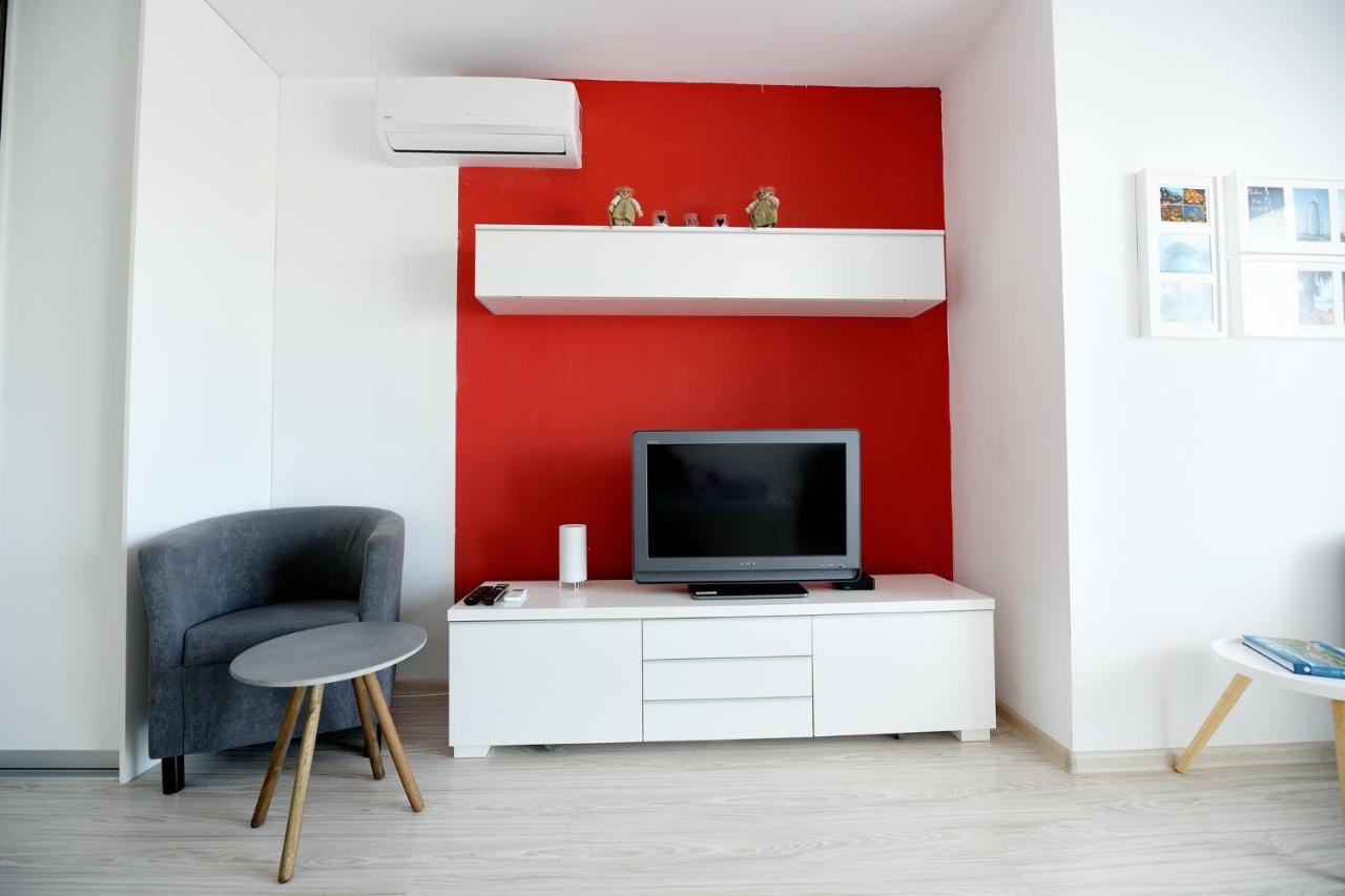 Apartman Centroom ปิเอชตานี ภายนอก รูปภาพ